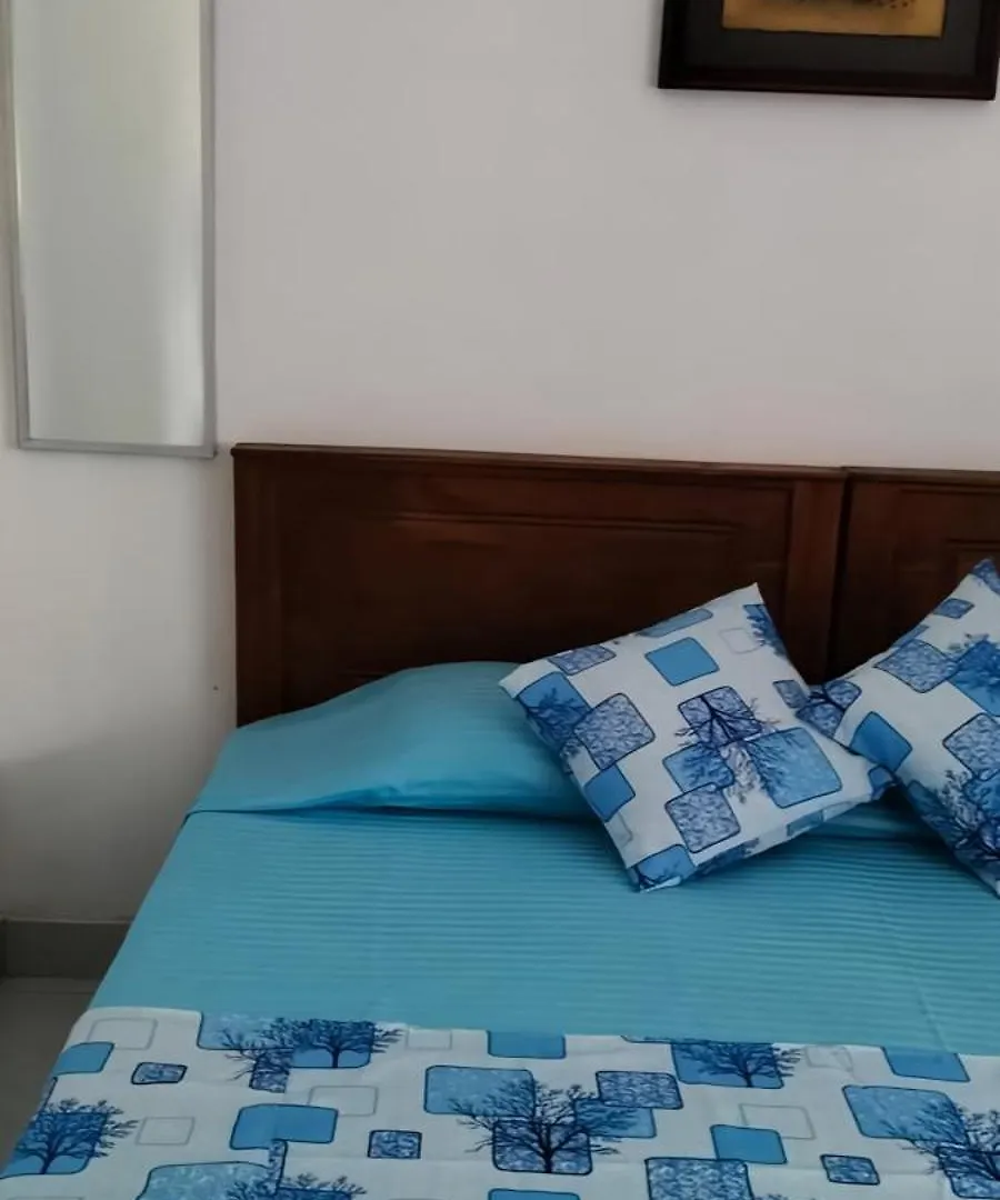Ceylon Lodge - Airport Transit Hostel Negombo 0*,